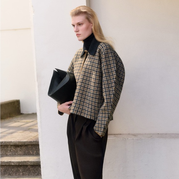 COS Sculpted Merino Wool Short Jacket Beige Checked Size Large - Picture 4 of 12